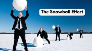 The Snowball Effect: How Reinvesting Passive Income Accelerates Wealth